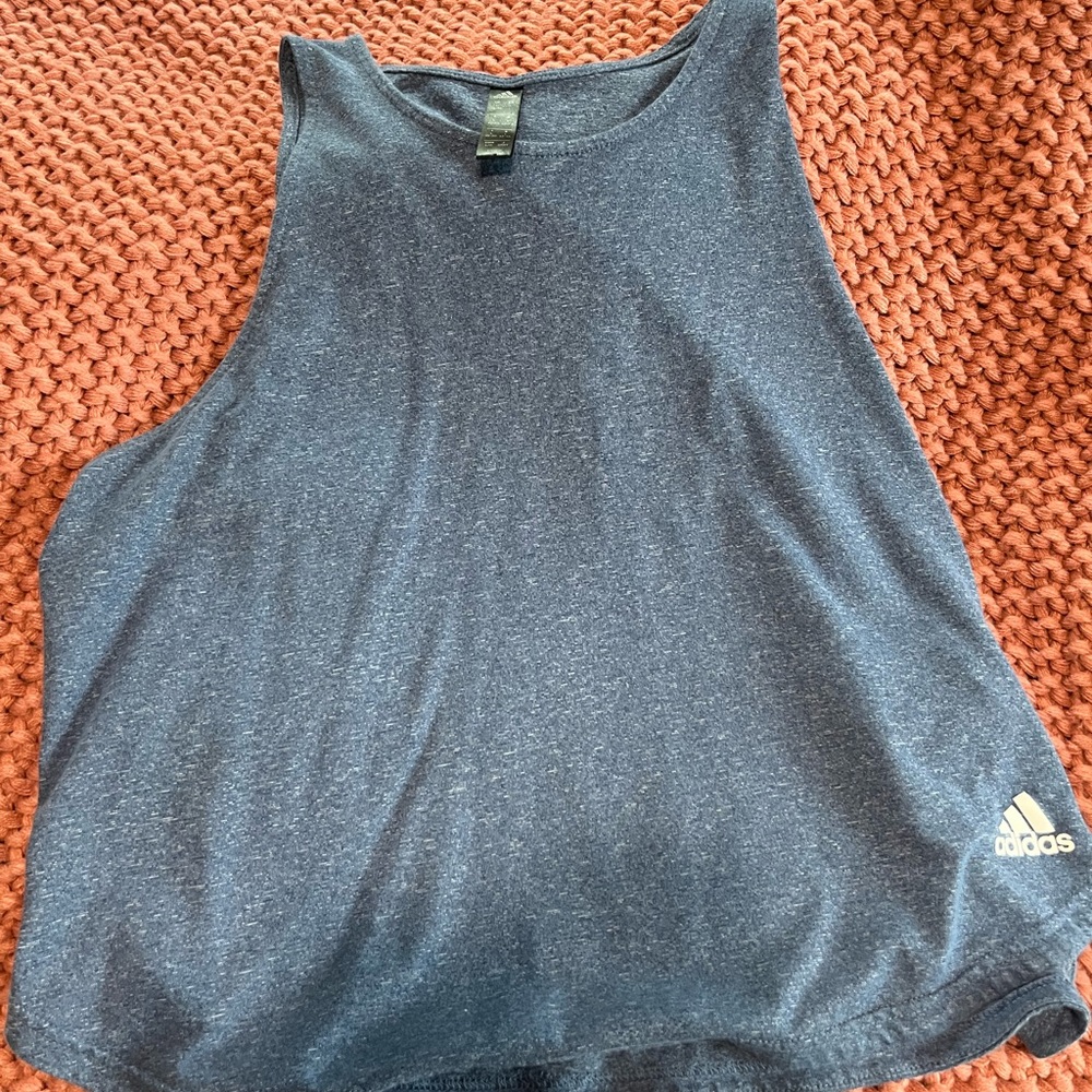 adidas top size L